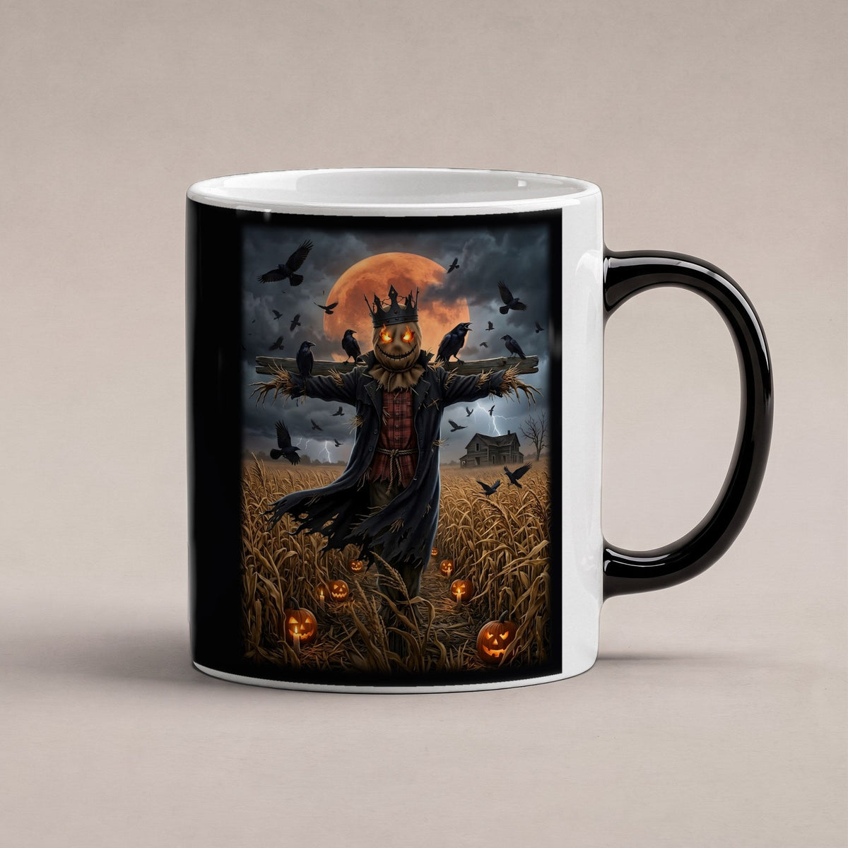 Der Vogelscheuchen-König – Black Edition Zaubertasse mit Motiv (heiß), freigestellt