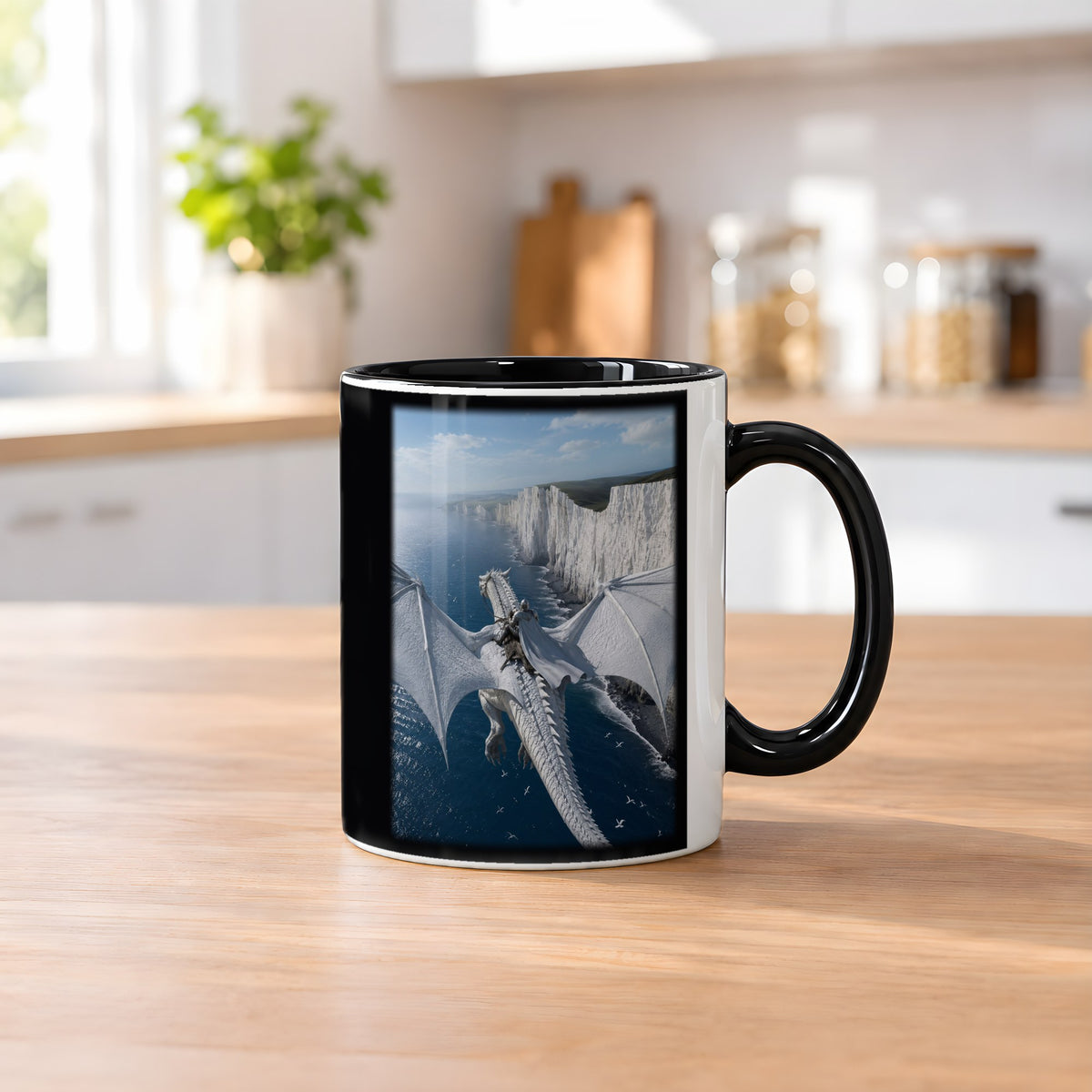 Der Wächter der Klippen – Tasse innen schwarz, auf dem Küchentresen