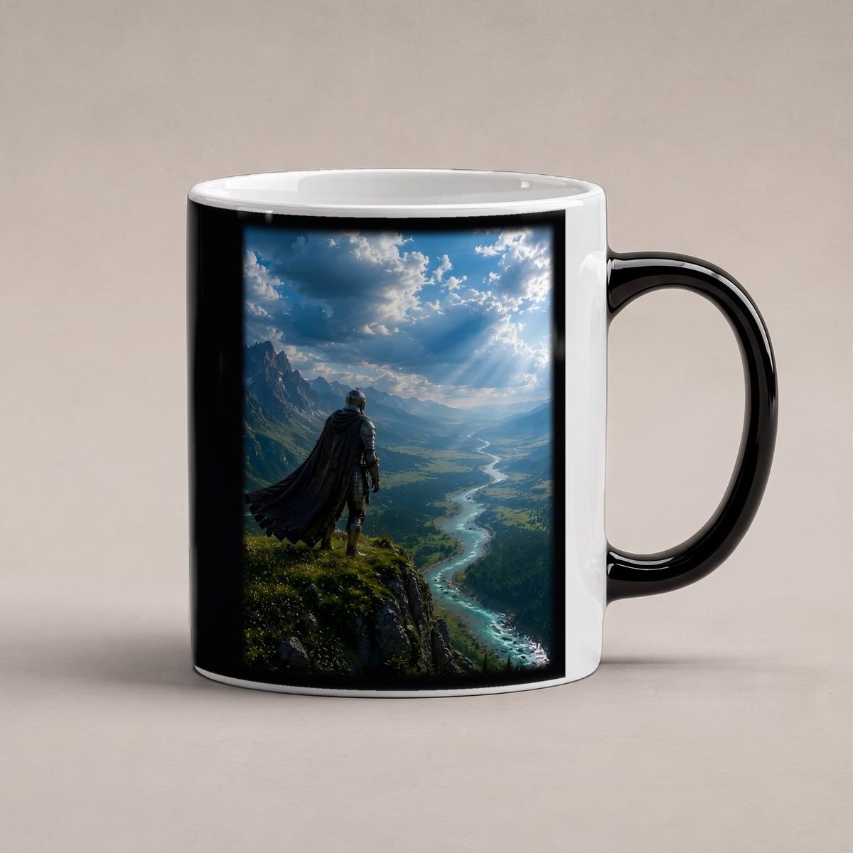 Das weite Land – Black Edition Zaubertasse mit Motiv (heiß), freigestellt