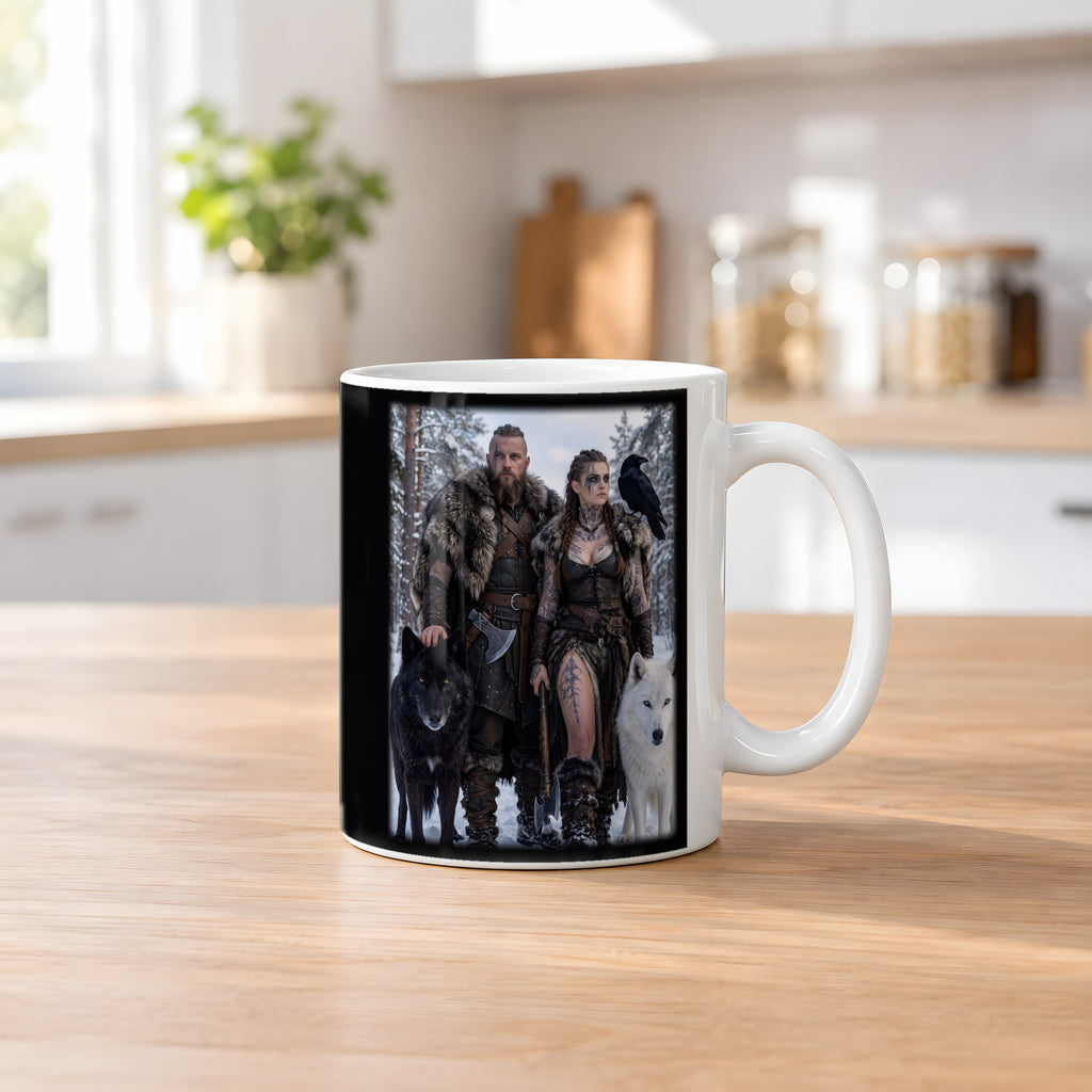 Das Wolfspaar – weiße Tasse, auf dem Küchentresen
