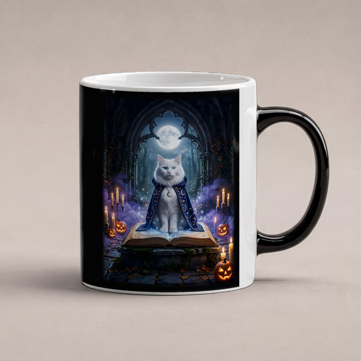 Der Zauberkater – Black Edition Zaubertasse mit Motiv (heiß), freigestellt