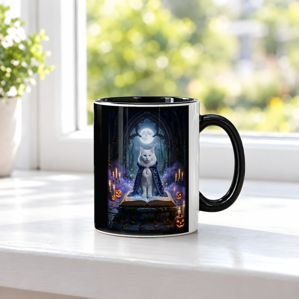 Der Zauberkater – Tasse innen schwarz, auf der Fensterbank