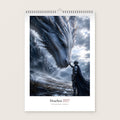 Drachen Kalender 2027 – Deckblatt, Wandkalender mit Drahtbindung und Aufhänger an heller Wand