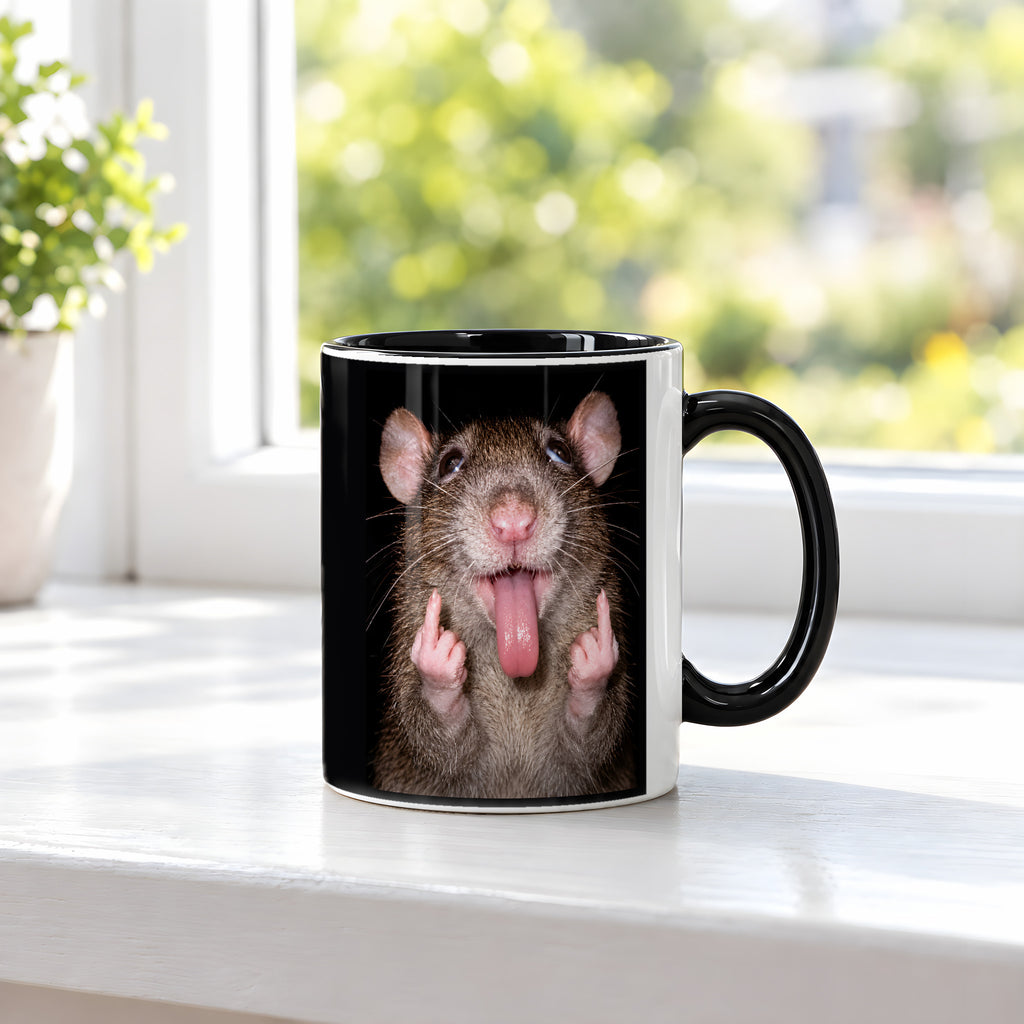 Freche Ratte – Tasse. Innen schwarz. 3 FENSTER. KI-Motiv.