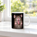 Freche Ratte – Tasse. Weiß. 3 FENSTER. KI-Motiv.