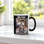 Boxer-Katze – Tasse mit Spruch. Zaubertasse: Wärmeeffekt. 3 FENSTER HEISS. KI-Motiv.