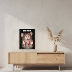 Freche Ratte V2 – Gerahmtes Wandbild mit Spruch. 45×60 cm. 2 RAUM. KI-Motiv.