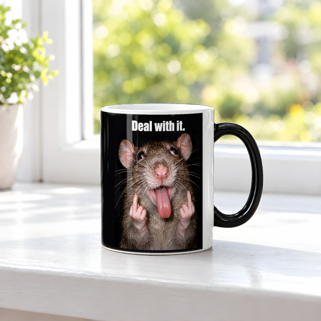 Freche Ratte V2 – Tasse mit Spruch. Zaubertasse: Wärmeeffekt. 3 FENSTER HEISS. KI-Motiv.