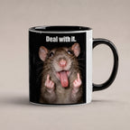 Freche Ratte V2 – Tasse mit Spruch. Innen schwarz. 1 STUDIO. KI-Motiv.