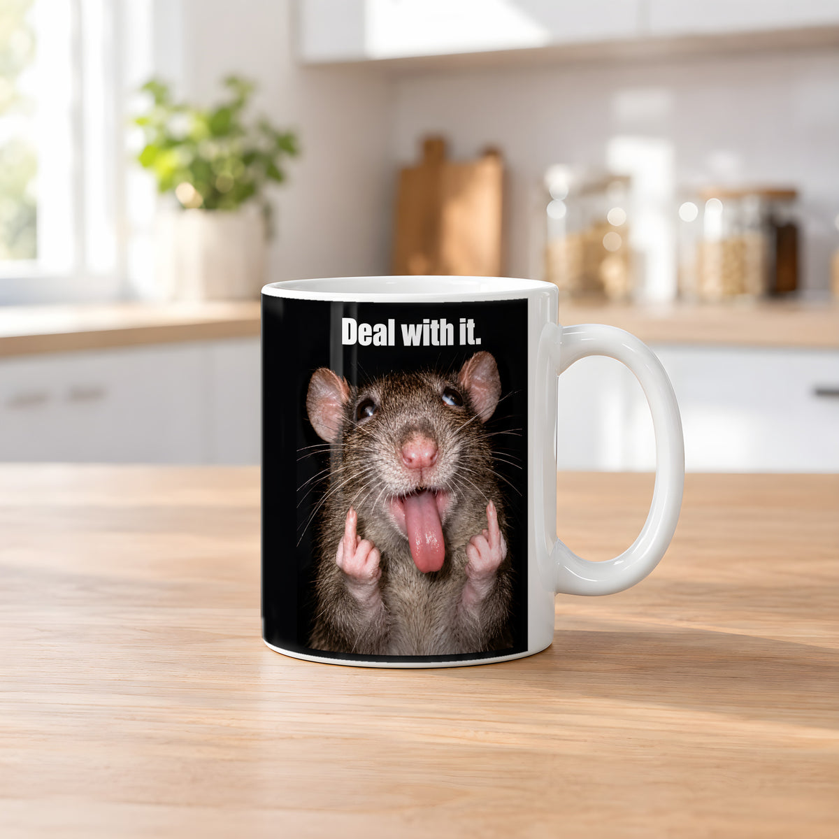 Freche Ratte V2 – Tasse mit Spruch. Weiß. 2 KUECHE. KI-Motiv.