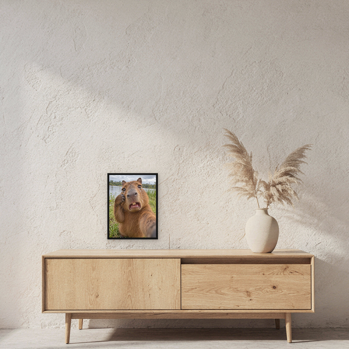 Weinendes Capybara – Gerahmtes Wandbild. 30×40 cm. 2 RAUM. KI-Motiv.