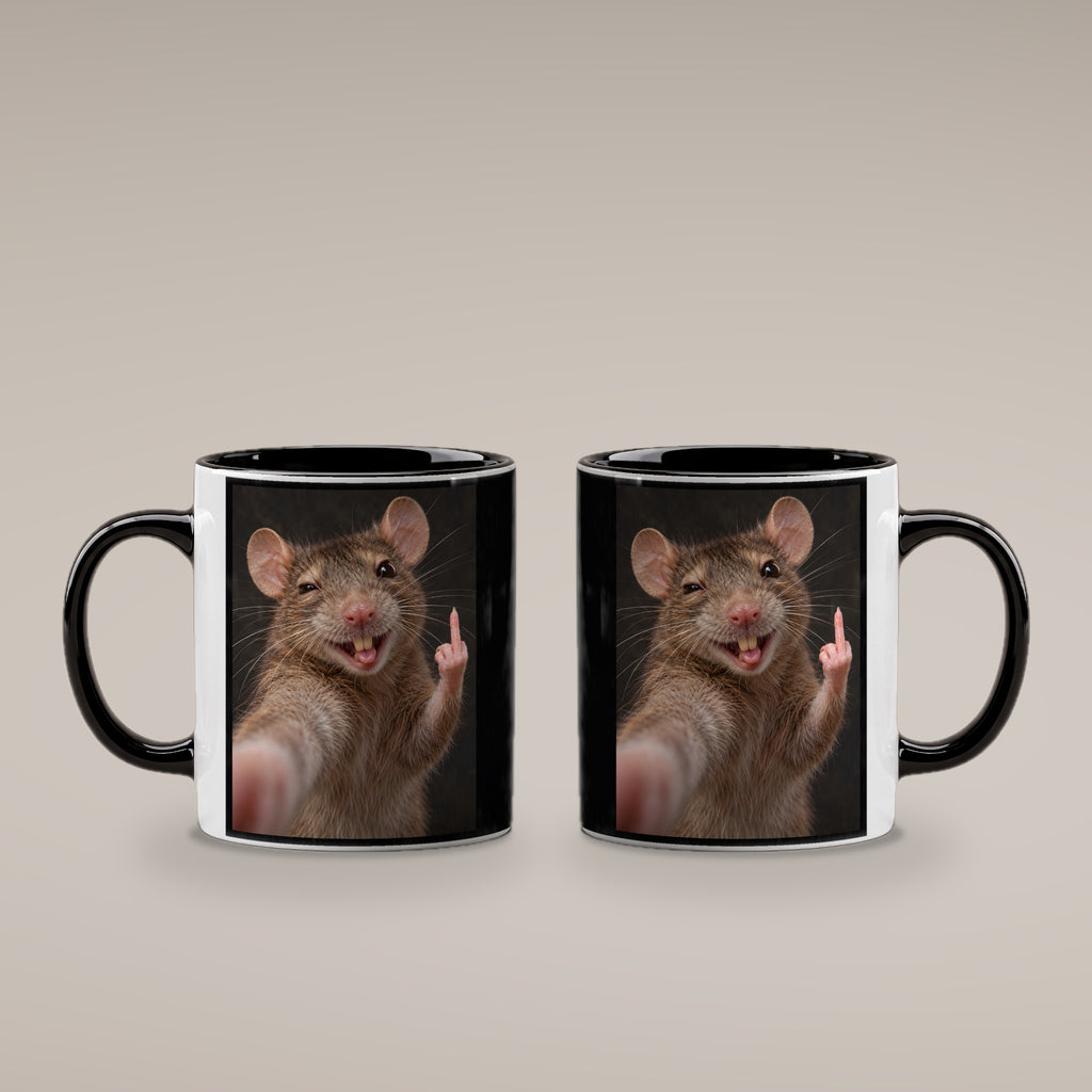 Ratte mit Mittelfinger – Tasse. Innen schwarz. 4 BEIDE SEITEN. KI-Motiv.