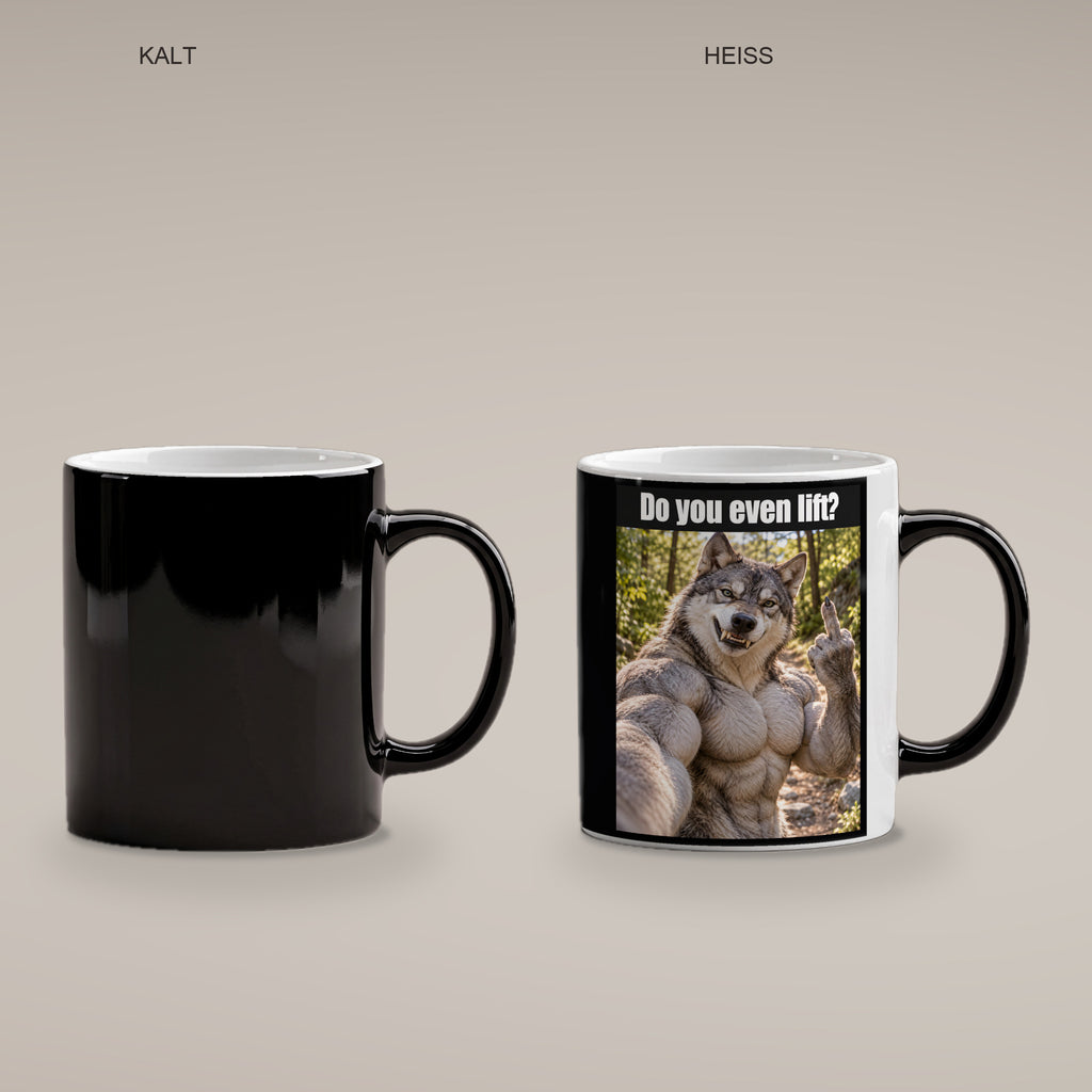 Muskelwolf mit Mittelfinger – Tasse mit Spruch. Zaubertasse: Wärmeeffekt. 4 KALT HEISS. KI-Motiv.