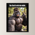 Muskelgorilla mit Mittelfinger – Gerahmtes Wandbild mit Spruch. 30×40 cm. 1 FRONTAL. KI-Motiv.
