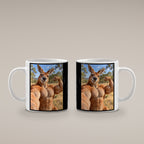 Känguru mit Muskelpose – Tasse. Weiß. 4 BEIDE SEITEN. KI-Motiv.