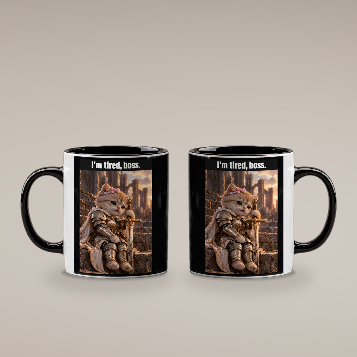 I’m tired, boss. – Tasse. Innen schwarz. 4 BEIDE SEITEN. KI-Motiv.