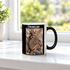 I’m just a girl. – Tasse. Zaubertasse: Wärmeeffekt. 3 FENSTER HEISS. KI-Motiv.
