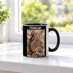 I’m just a girl. – Tasse. Innen schwarz. 3 FENSTER. KI-Motiv.