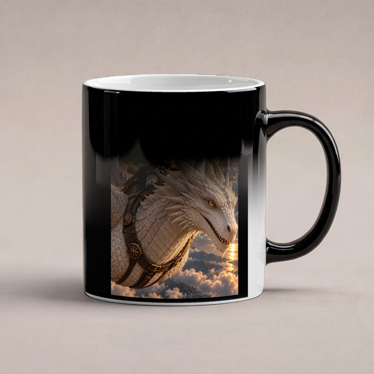 Ritterkatze – Drachenflug – Tasse. Zaubertasse: Wärmeeffekt. 6 WAERMEEFFEKT. KI-Motiv.