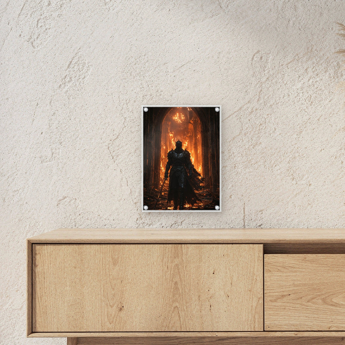 Dark-Fantasy Acrylglasbild auf Acrylglas mit Edelstahl-Abstandshaltern ueber einem Sideboard, zeigt die Groesse im Raum