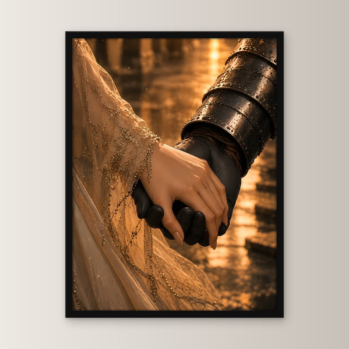Panzerhandschuh hält die Brauthand, Mittelalter Fantasy Wandbild gerahmt im schwarzen Holzrahmen, gerade von vorn an heller Wand