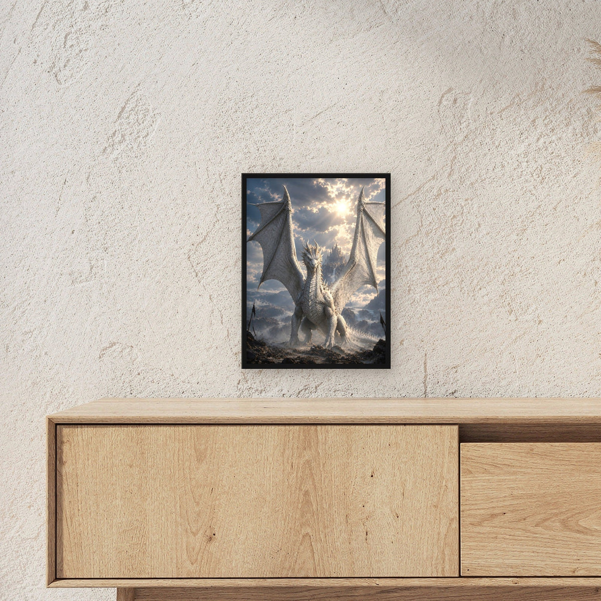 Weißer Drache über dem Schlachtfeld, Fantasy Wandbild gerahmt im schwarzen Holzrahmen ueber einem Sideboard, zeigt die Groesse im Raum