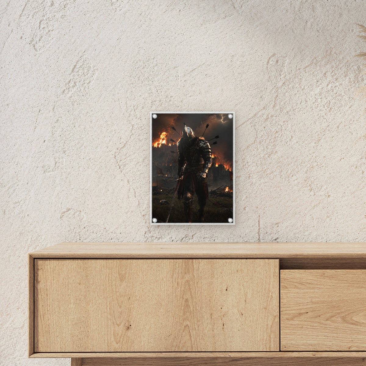 Dark Fantasy Acrylglas | Gothic Kunstdruck auf Acrylglas mit Edelstahl-Abstandshaltern ueber einem Sideboard, zeigt die Groesse im Raum
