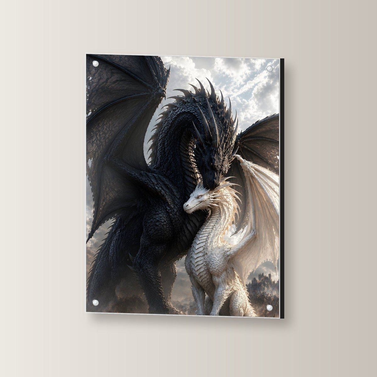 Schwarzer und weißer Drache eng beieinander, Dark Fantasy Acrylglasbild auf Acrylglas mit Edelstahl-Abstandshaltern, leicht gedreht an der Wand fotografiert