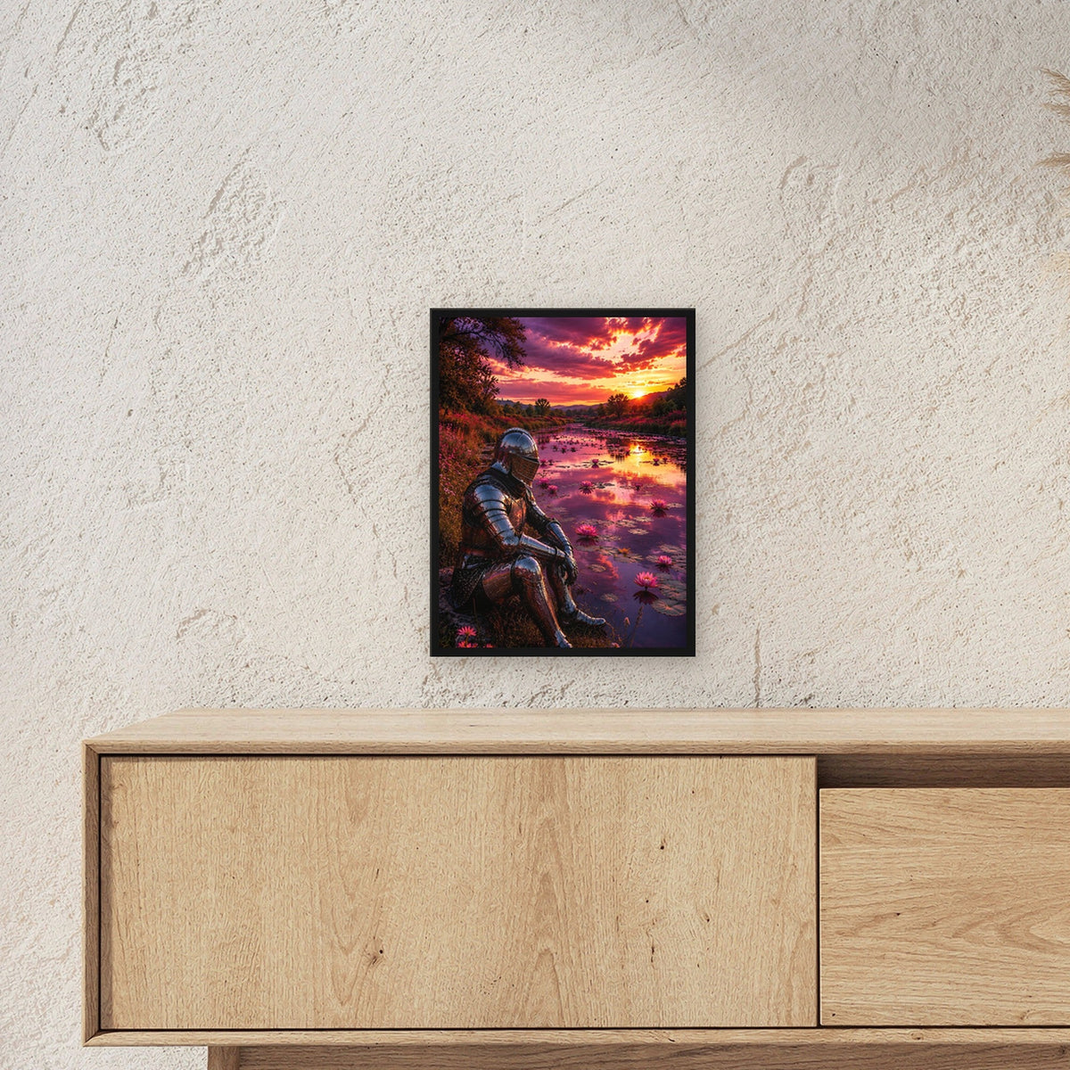 Ritter & Seerosen, Poster gerahmt im schwarzen Holzrahmen ueber einem Sideboard, zeigt die Groesse im Raum