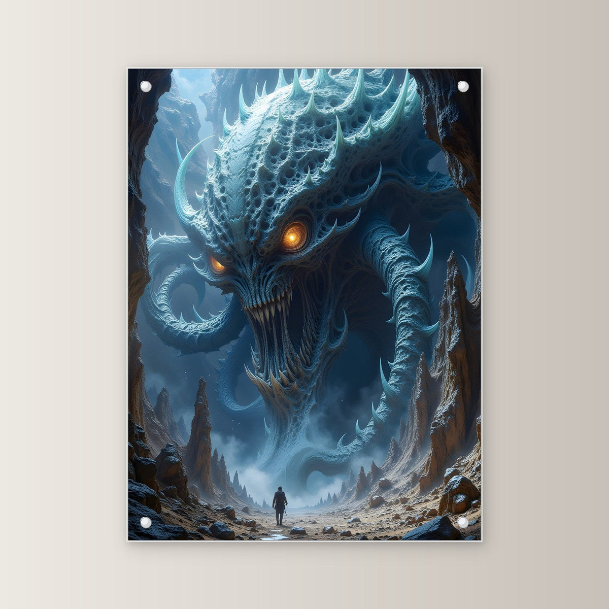 Kreatur mit glühenden Augen in blauer Schlucht, Surreales Acrylglasbild auf Acrylglas mit Edelstahl-Abstandshaltern, gerade von vorn an heller Wand