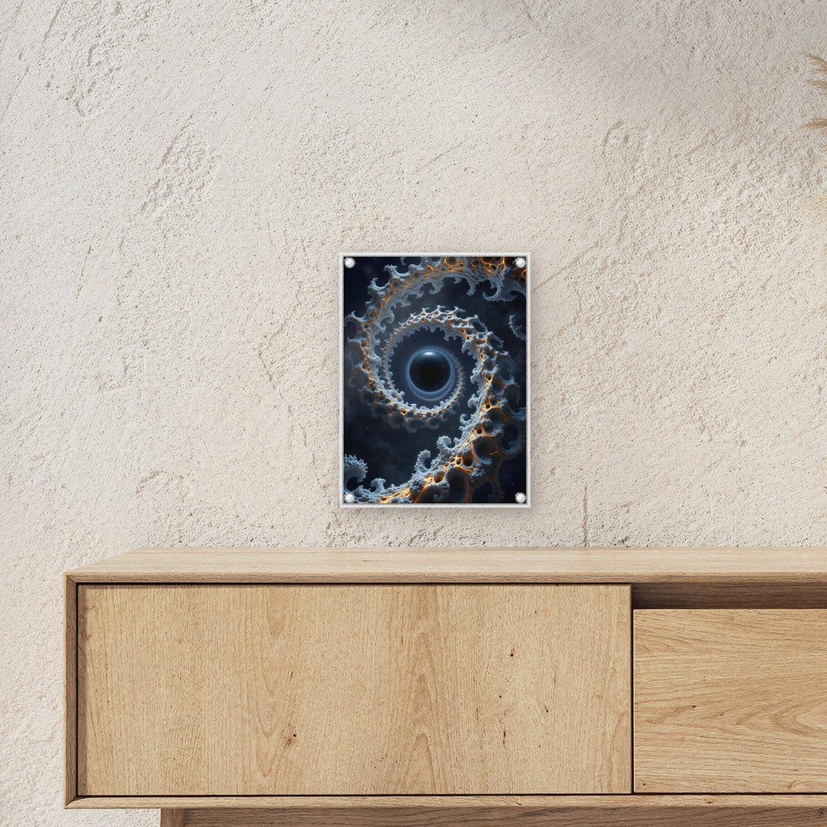 Fraktale Spirale um ein schwarzes Loch, Surreales Acrylglasbild auf Acrylglas mit Edelstahl-Abstandshaltern ueber einem Sideboard, zeigt die Groesse im Raum