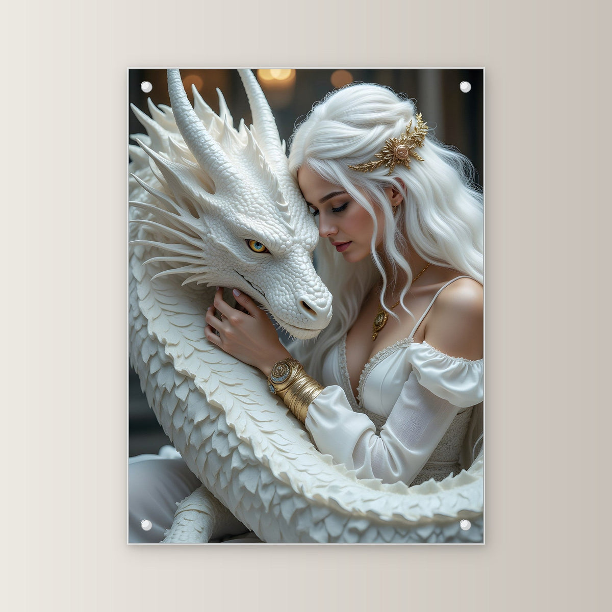 Königin schmiegt sich an den weißen Drachen, Dark Fantasy Acrylglasbild auf Acrylglas mit Edelstahl-Abstandshaltern, gerade von vorn an heller Wand