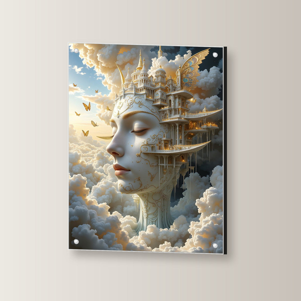 Weiß-goldene Stadt als Gesicht in den Wolken, Surreales Acrylglasbild auf Acrylglas mit Edelstahl-Abstandshaltern, leicht gedreht an der Wand fotografiert
