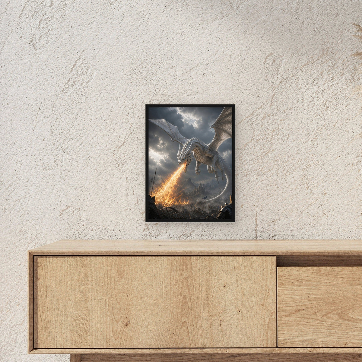 Dark Fantasy Wandbild gerahmt | Drache Poster im schwarzen Holzrahmen ueber einem Sideboard, zeigt die Groesse im Raum