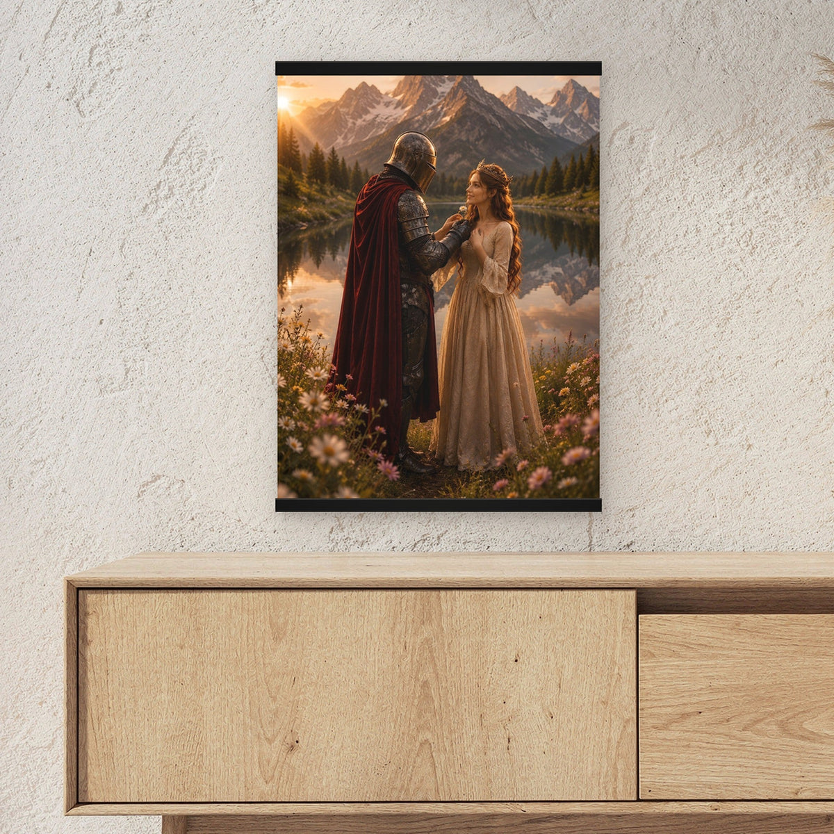Blüten am Bergsee als Poster mit schwarzer Holzleiste ueber einem Sideboard, zeigt die Groesse im Raum