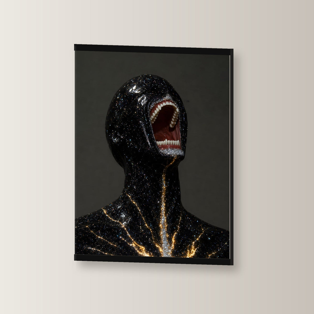 Sternenbruch als Poster mit schwarzer Holzleiste, leicht gedreht an der Wand fotografiert