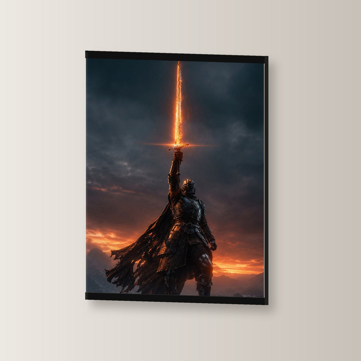 Das Flammenschwert als Poster mit schwarzer Holzleiste, leicht gedreht an der Wand fotografiert