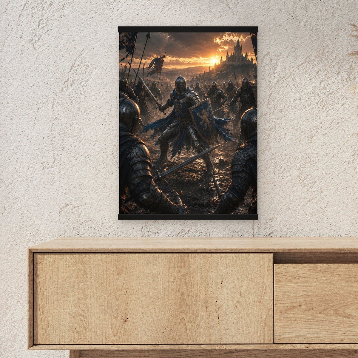 Der letzte Löwe als Poster mit schwarzer Holzleiste ueber einem Sideboard, zeigt die Groesse im Raum