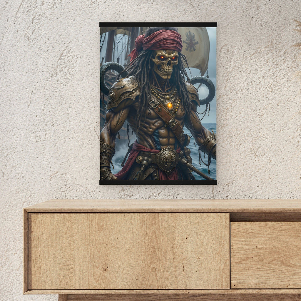 Der Skelettkapitän als Poster mit schwarzer Holzleiste ueber einem Sideboard, zeigt die Groesse im Raum
